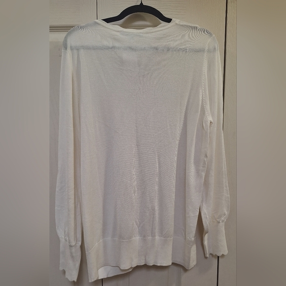 XL Cleo Women's V-Neck White Sweater - Picture 3 of 4